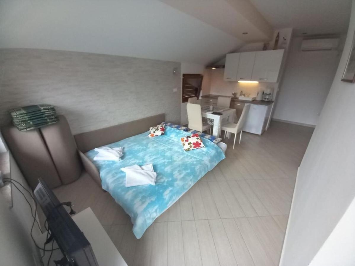 קרלובג Apartmani Gracijela מראה חיצוני תמונה